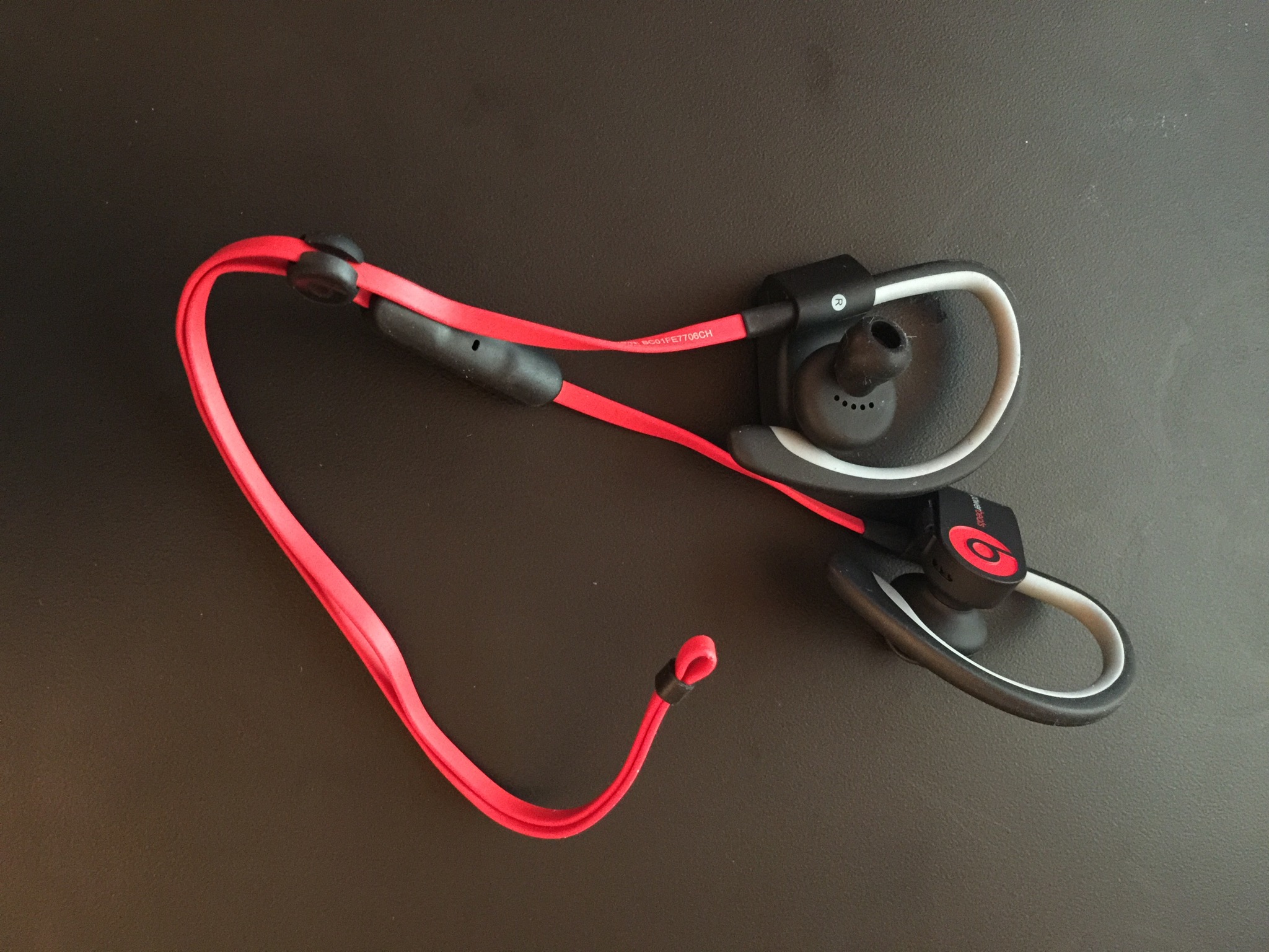 Powerbeats 2 Wireless earbuds